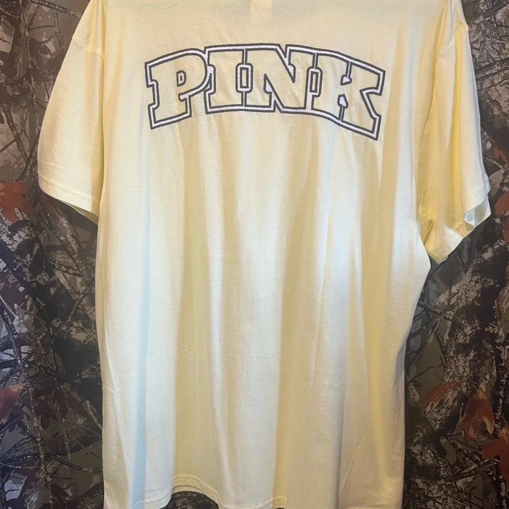 VS PINK campus tshirt - Picture 3 of 4